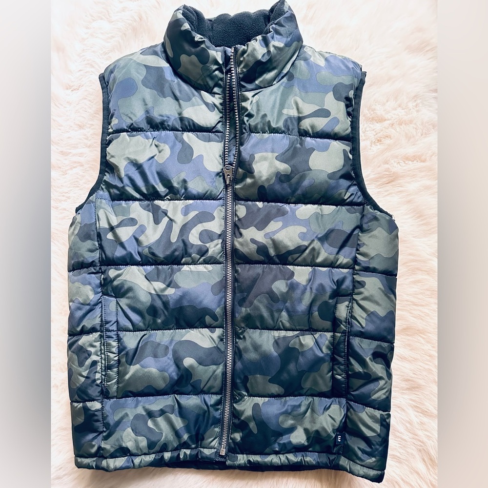 GAP Kids - ColdControl Camouflage Puffer Vest Water Resistant Boys Size XL